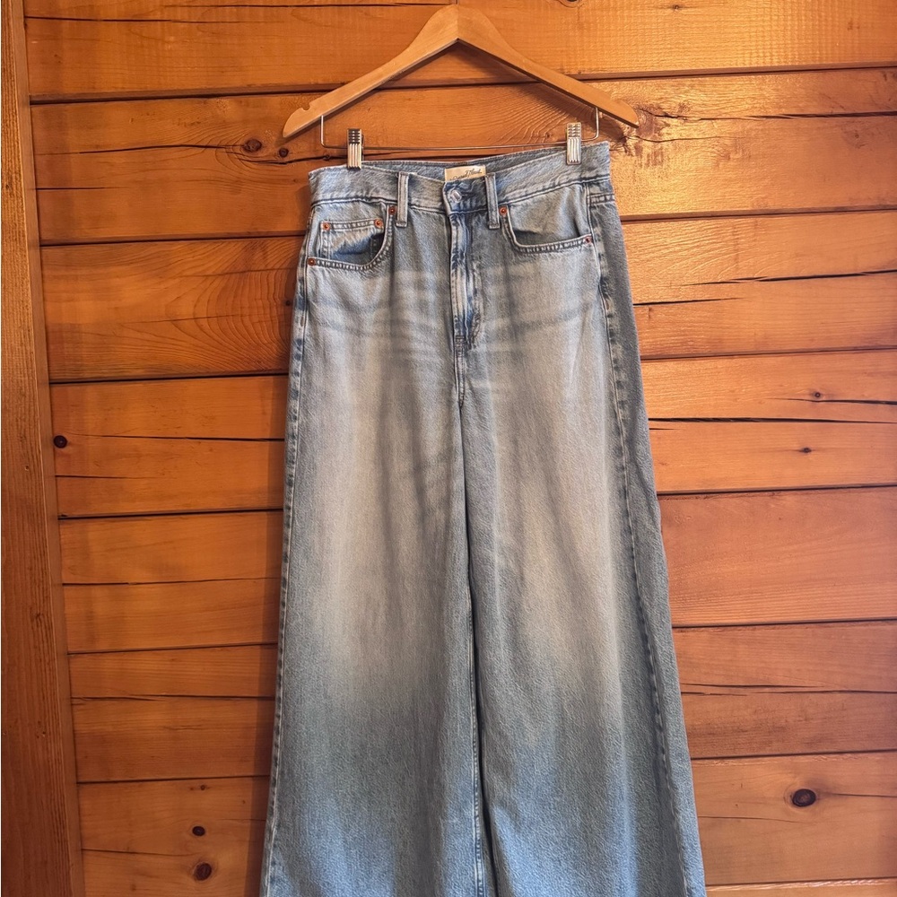 Universal Thread Light Blue High-Rise Wide Leg Jeans